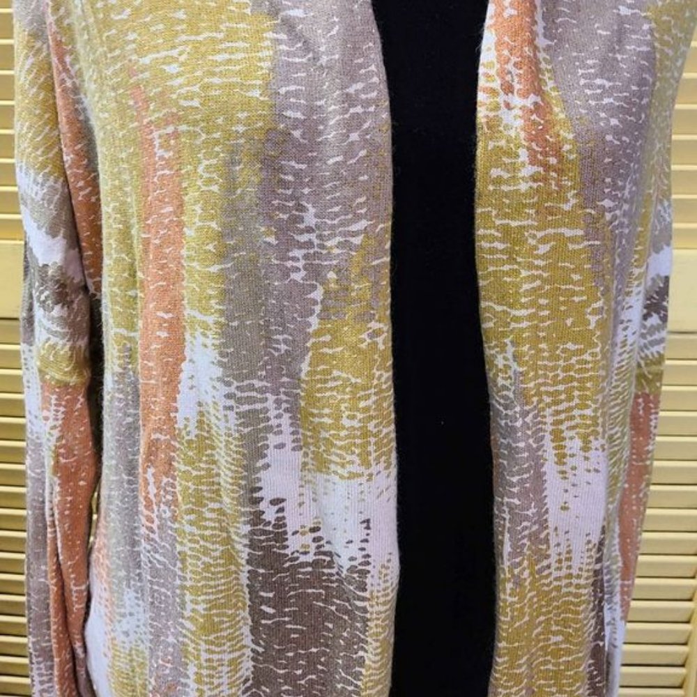 Lightweight TABITHA Cardigan Shirt Sweater Medium